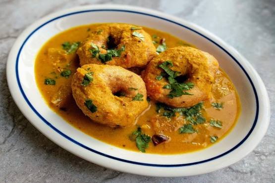 Batata Vada Sambar Pav